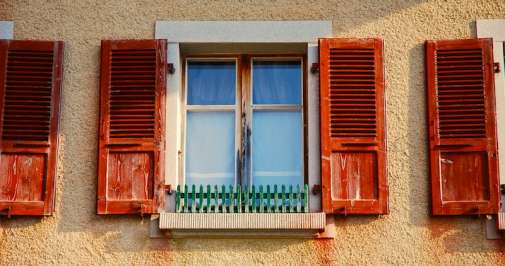 Comment repeindre des volets en bois ?