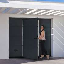 Portillon avec sécurité pour porte avec moteur électrique (gauche, centre ou droite)