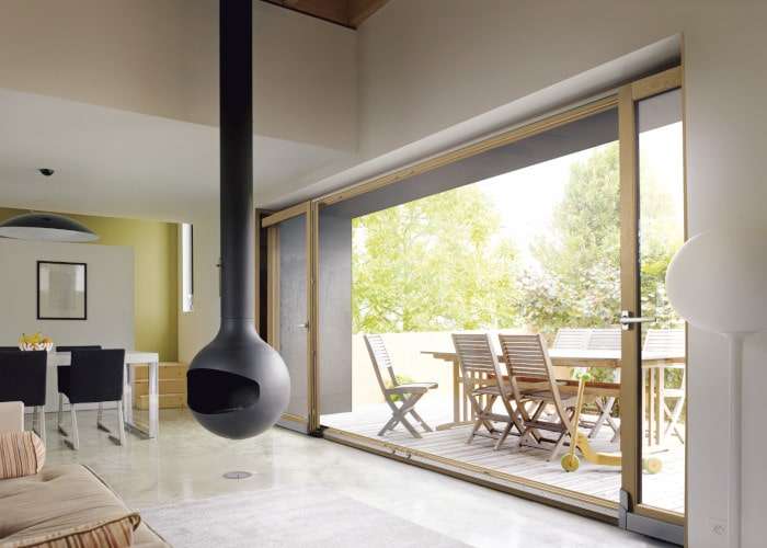 Baie coulissante en bois sur mesure