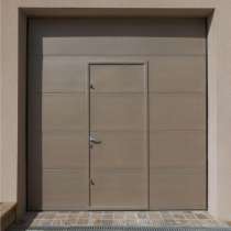 Porte de garage sectionnelle avec porte