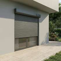 Volet roulant rénovation radio solaire avec moustiquaire intégrée gris anthracite pose en tunnel