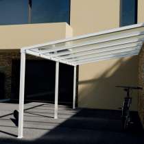 Carport sur mesure toit incliné avec structure ALU appui façade 2 modules 3 pieds pour abriter véhicule