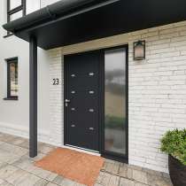 Entrée avec porte panneau ALU embouti et inserts RAL 7016