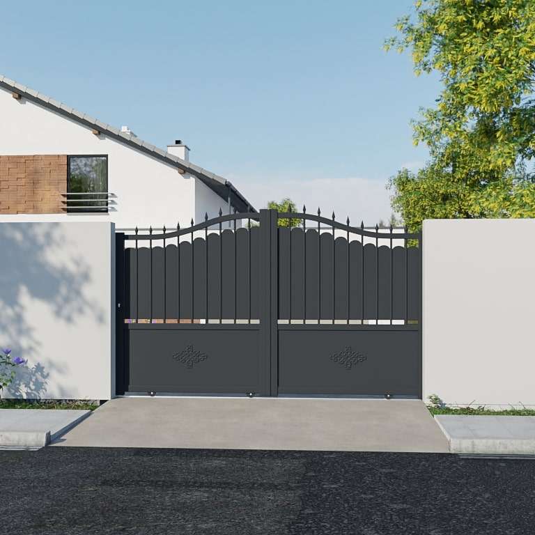 Portail coulissant Aluminium courbe sur mesure avec tôle et barreaux anthracite