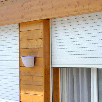 Volets roulants Tradi ALU motorisation filaire dans coffre