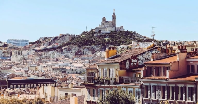 Vue sur la ville de Marseille - Devis fenêtre Marseille