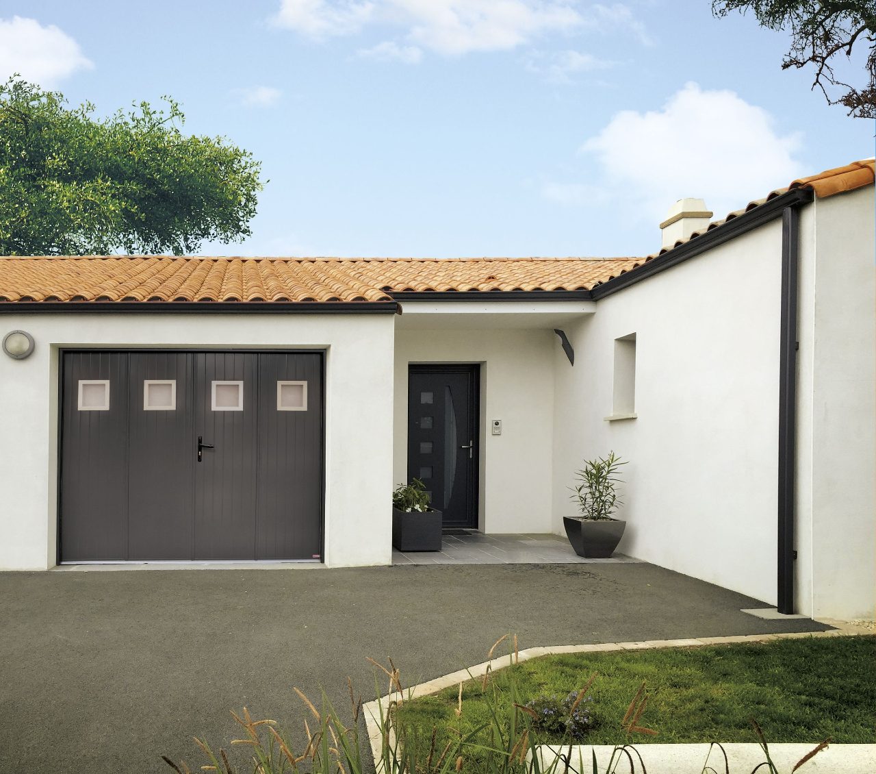 porte de garage en aluminium